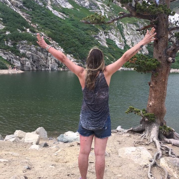 Meet your Posher, Betsy - Picture 1 of 1